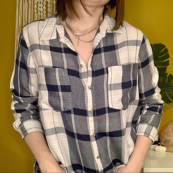 PLAID BUTTON UP SHIRT - Picture 3 of 8